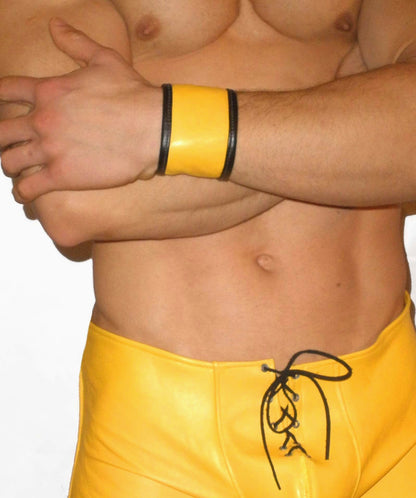 Outline Leather Wrist Cuff